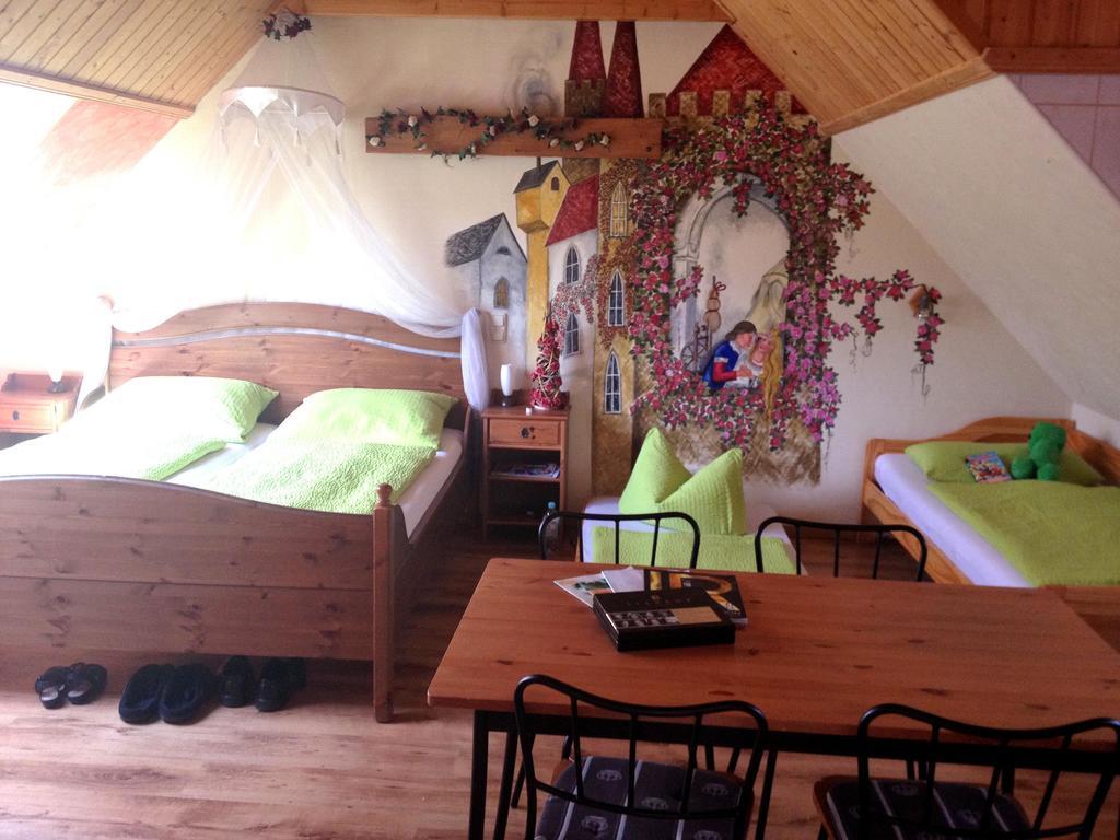 Gaestezimmer Am Maerchenbrunnen Dresden Rom bilde